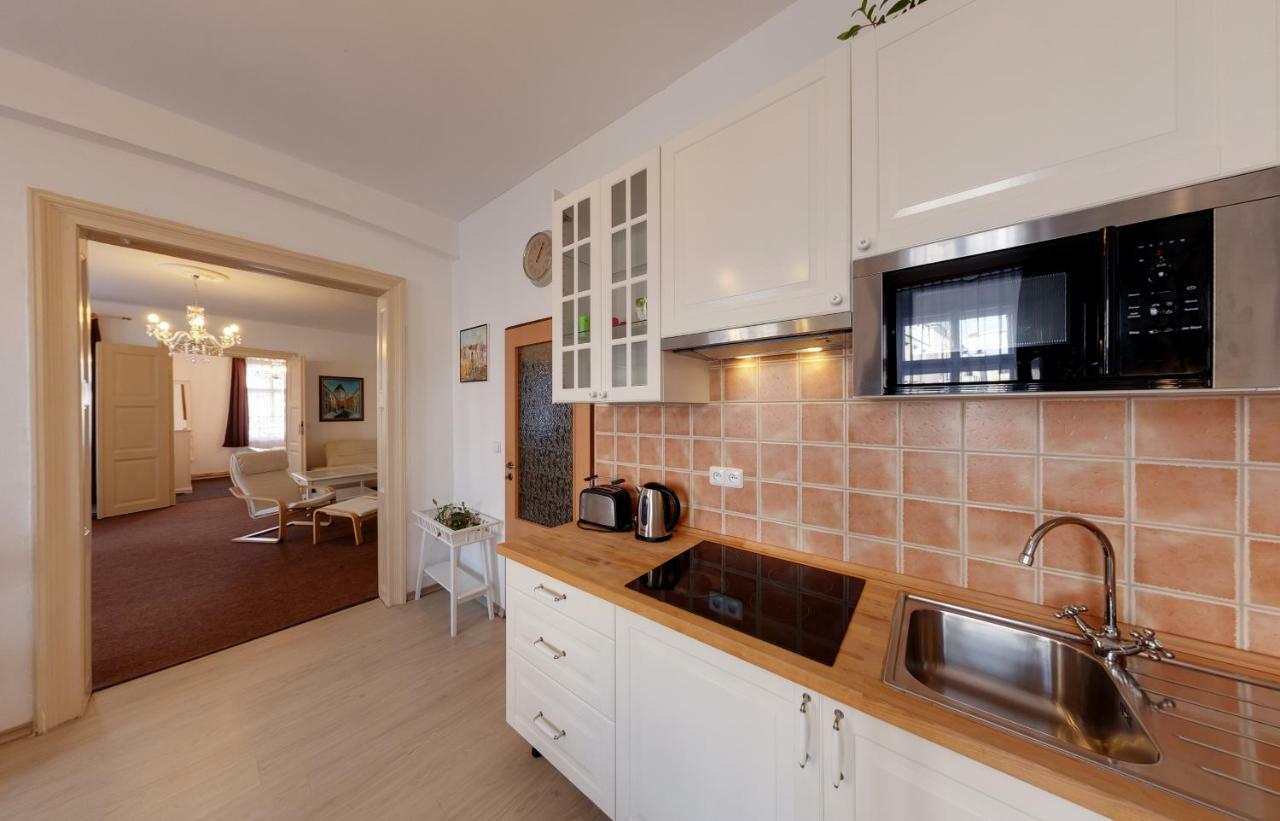 Apartmany ตาบอร์ ภายนอก รูปภาพ