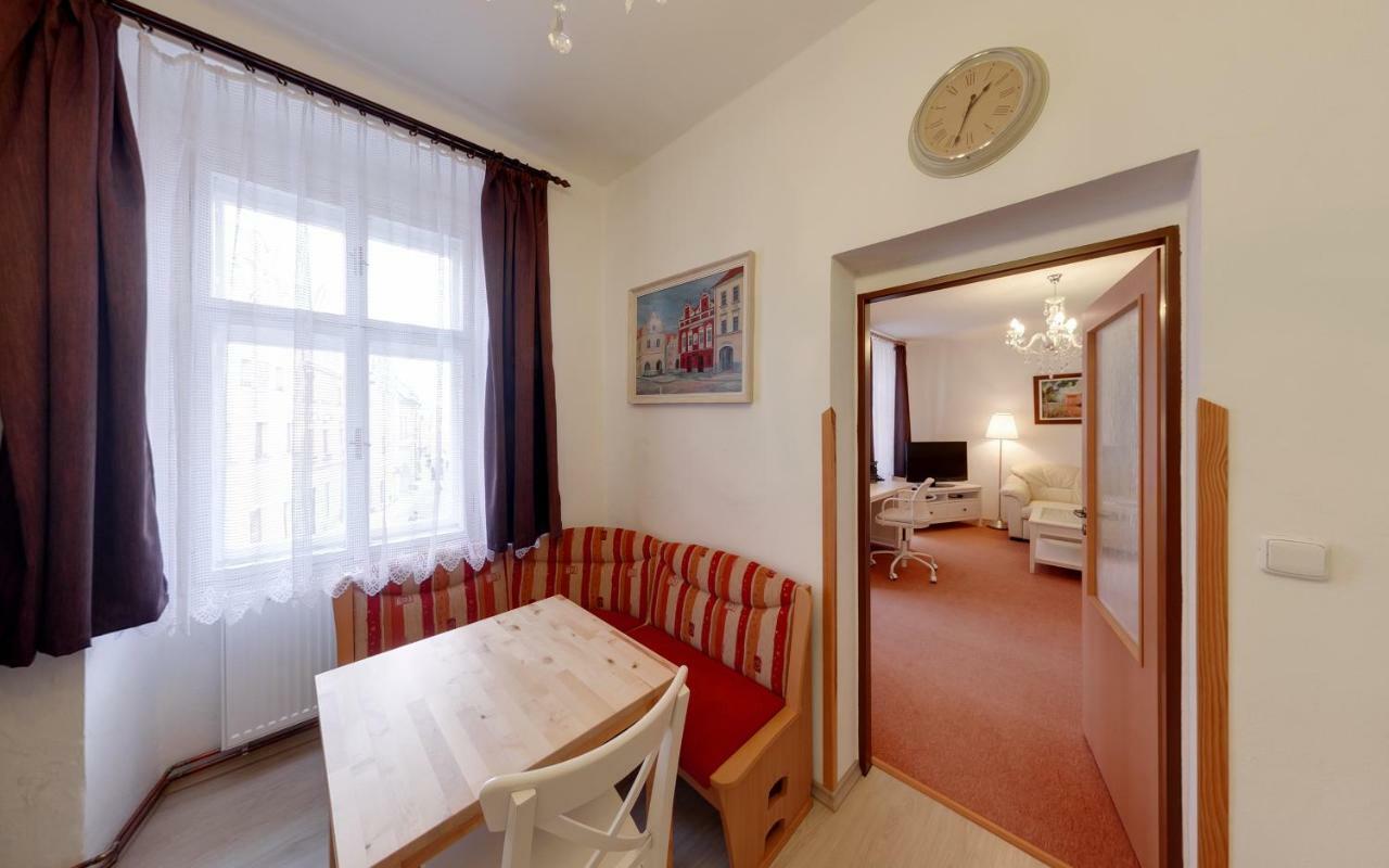 Apartmany ตาบอร์ ภายนอก รูปภาพ