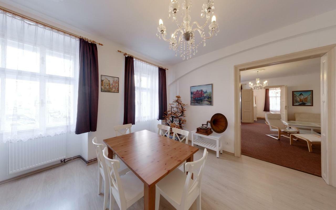 Apartmany ตาบอร์ ภายนอก รูปภาพ